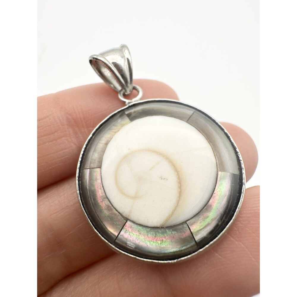 White Shell In Abalone Inlay Pendant Silver Tone Round - Picture 3 of 6